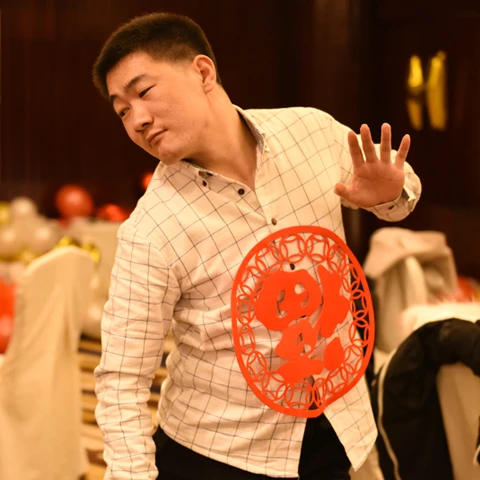 能人汇聚  创意互联