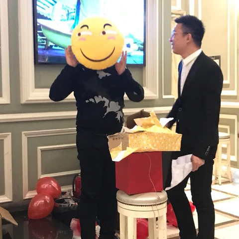 翰臣耀圣诞，真情暖人心